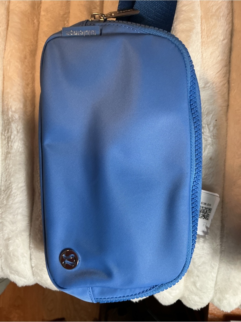 Pool Blue Lululemon Crossbody Belt Bag - lululemon athletica